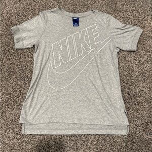 Women’s Nike top size XS